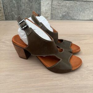 Sundance Slingback Leather Heels